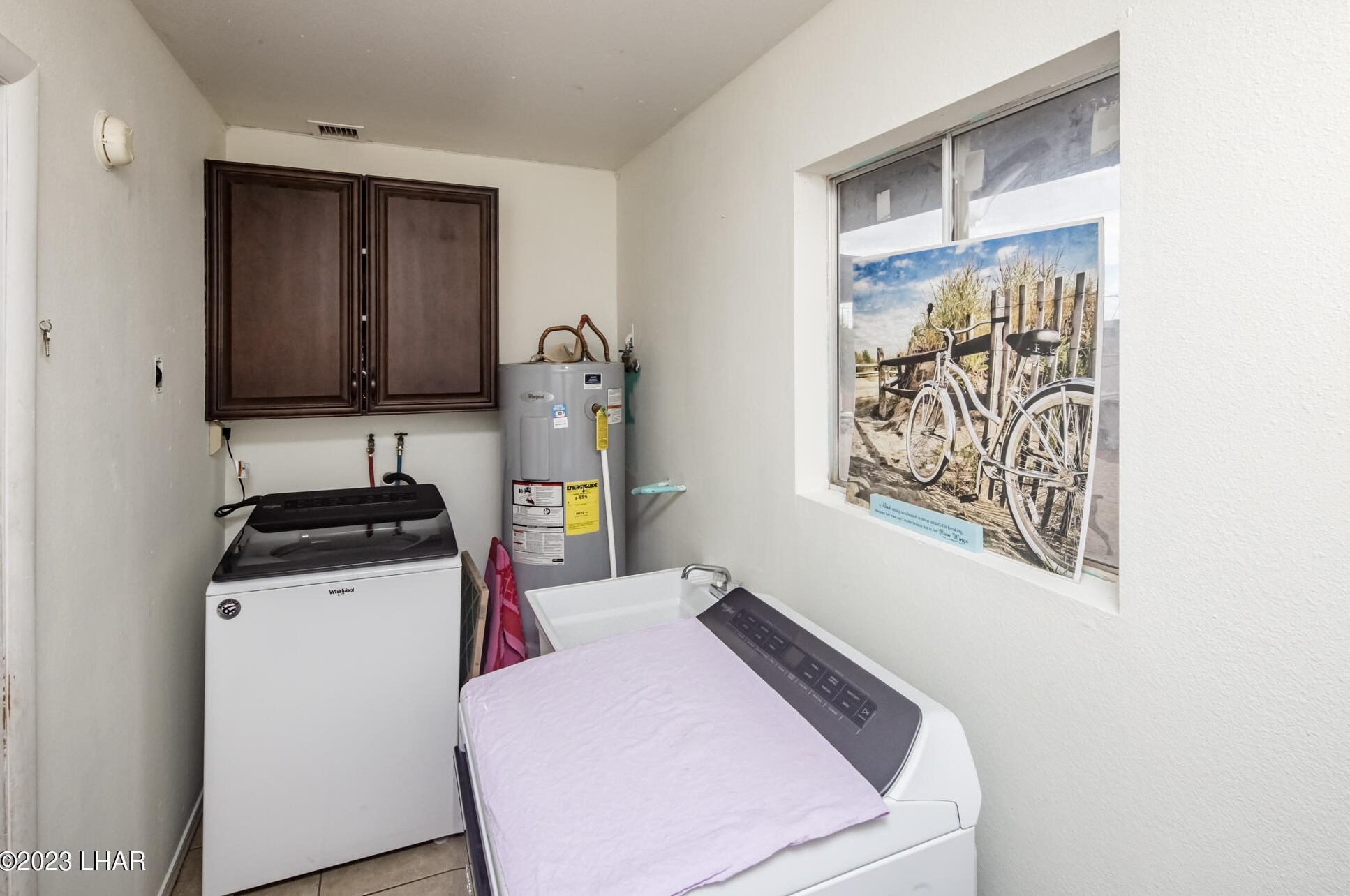 2400 Tigertail Dr, Lake Havasu City AZ  86403-4975 exterior