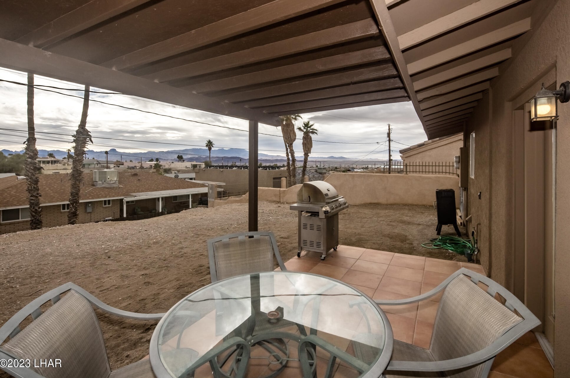 2400 Tigertail Dr, Lake Havasu City AZ  86403-4975 exterior