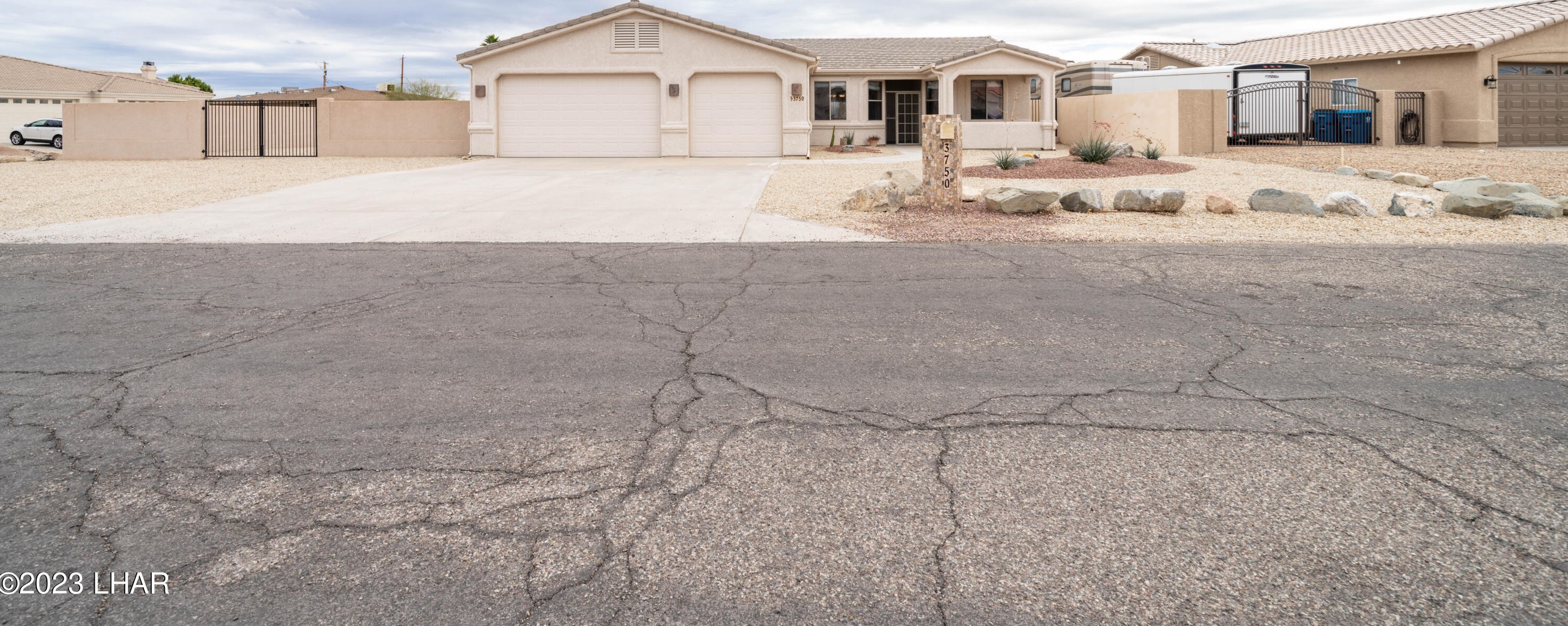 3750 Tehachapi Dr, Lake Havasu City, AZ 86404