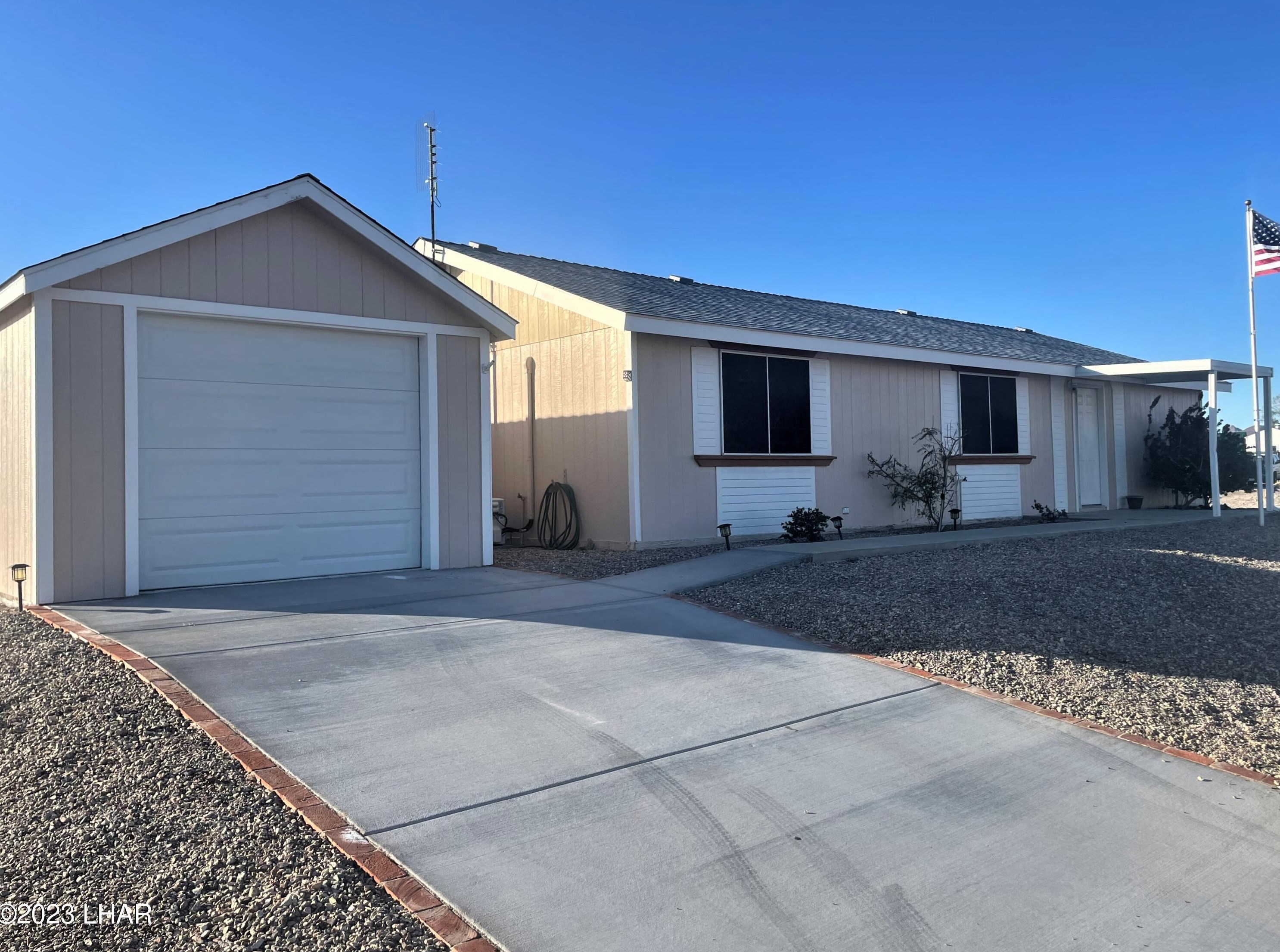 1991 Thrasher Dr, Lake Havasu City, AZ 86404
