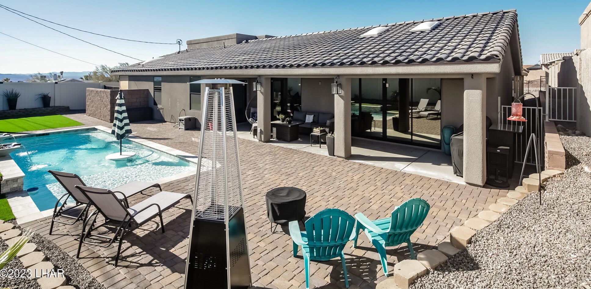 3226 Iroquois Dr, Lake Havasu City, AZ 86404-5270