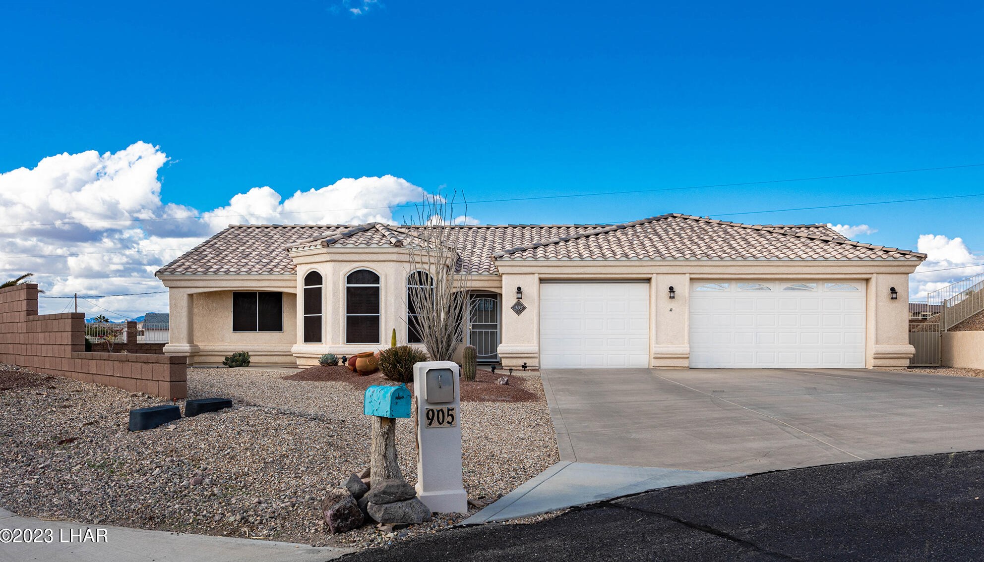 905 Wallingford Cir, Lake Havasu City, AZ 86406