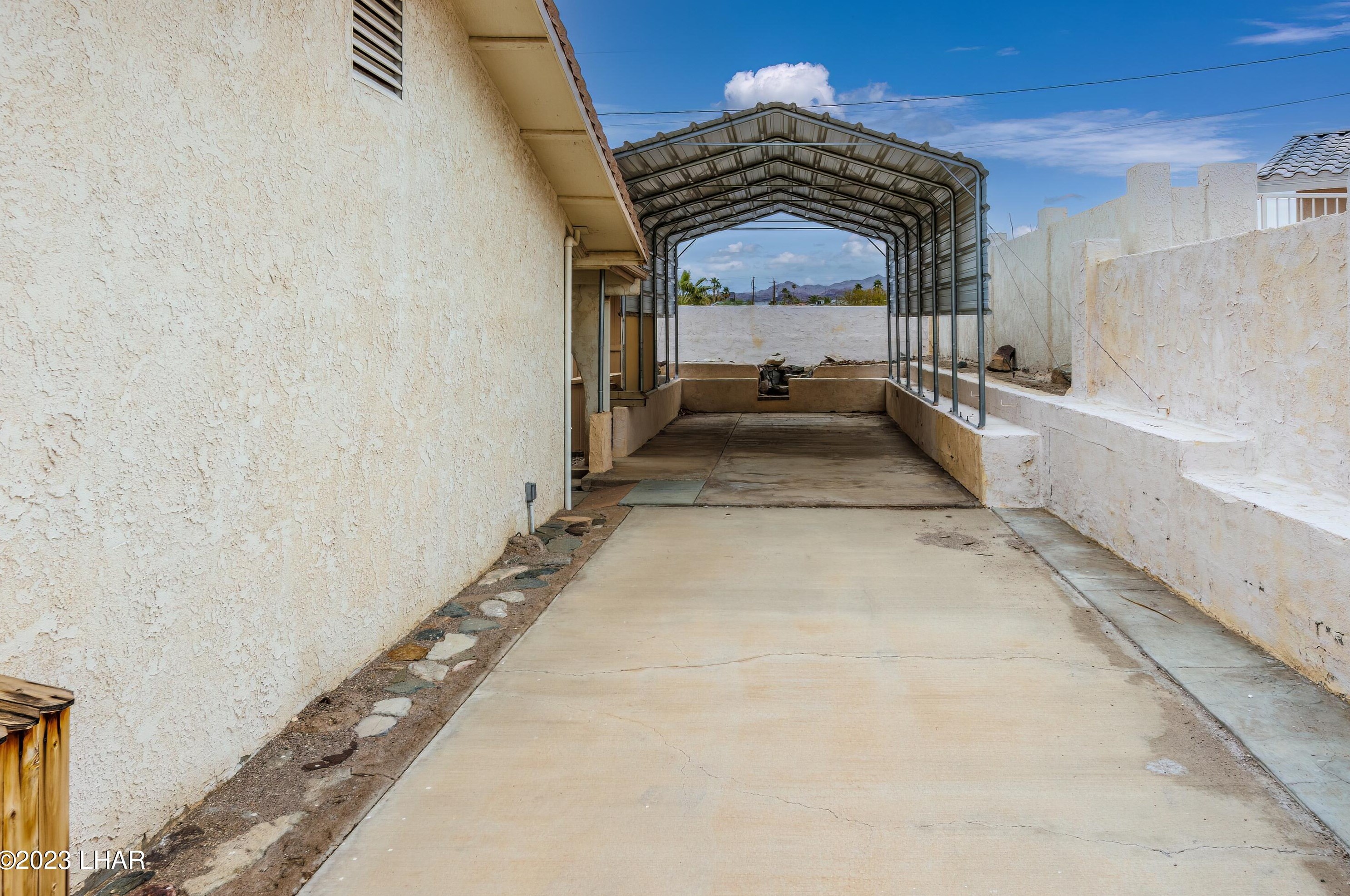 2387 Hillside Ln, Lake Havasu City, AZ 86404