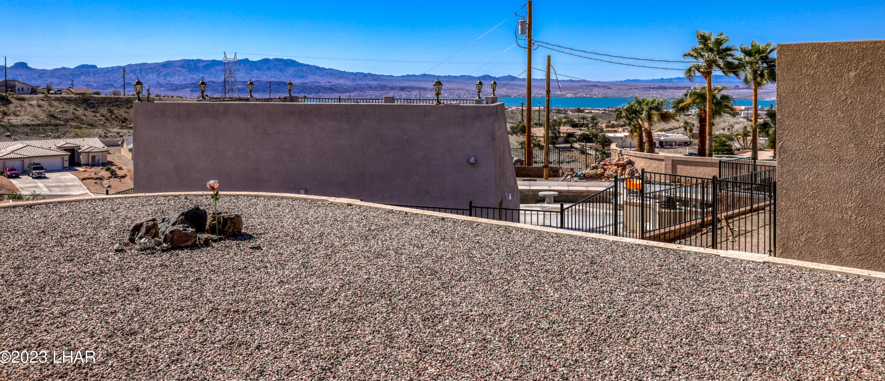 3220 Crater Dr, Lake Havasu City, AZ 86404-1448