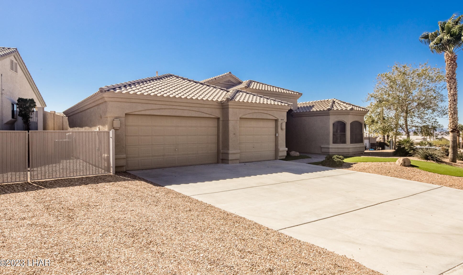 2410 Dawn Dr, Lake Havasu City, AZ 86404