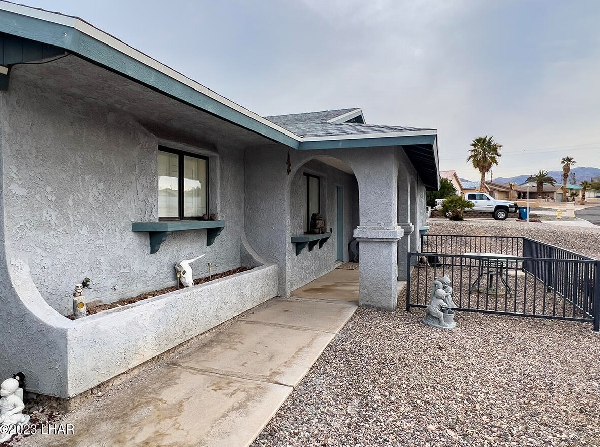 2667 Tradewind Dr, Lake Havasu City, AZ 86403