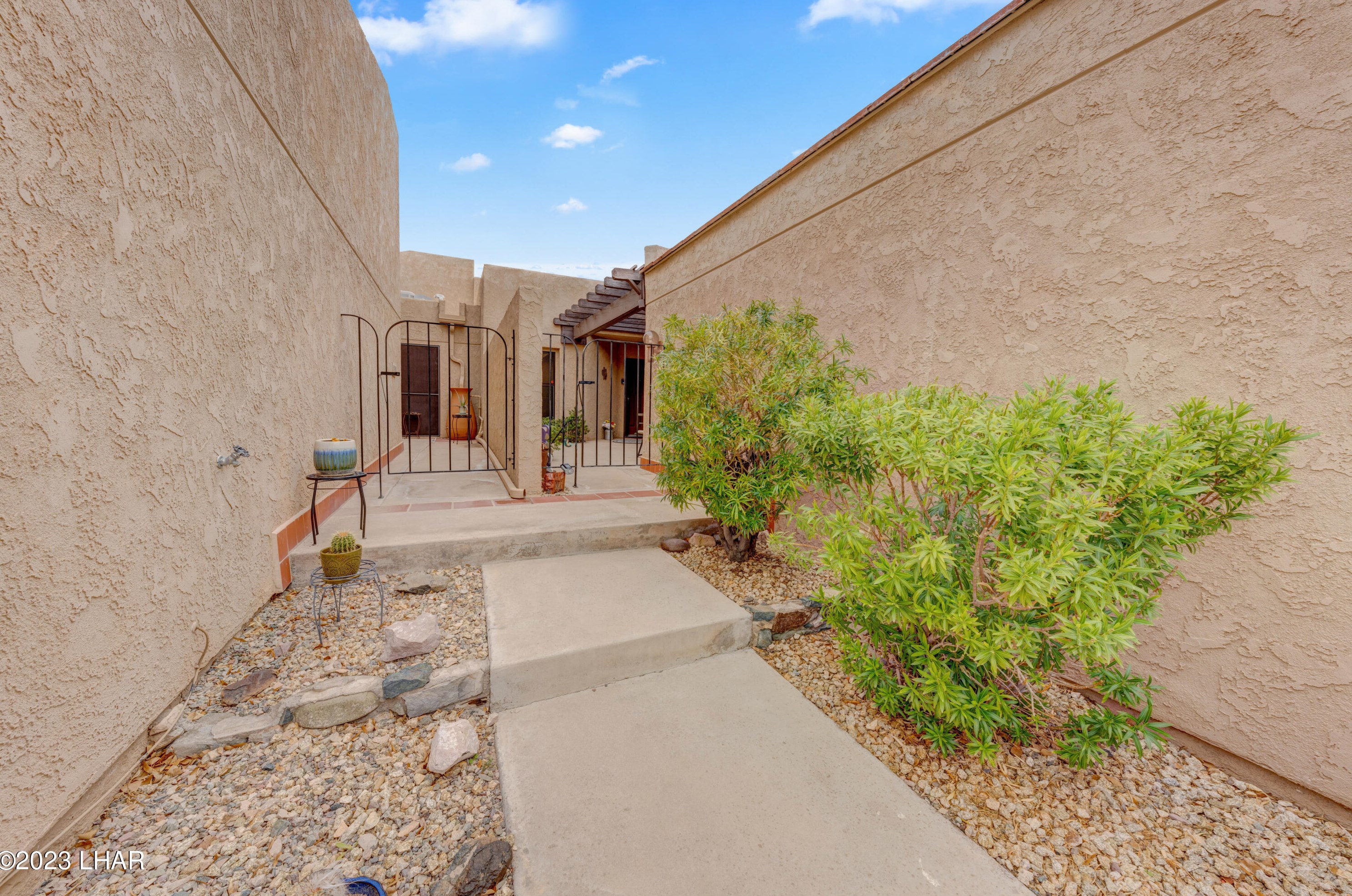2543 Firestone Cir #8, Lake Havasu City, AZ 86406