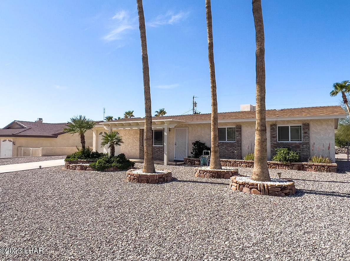 2353 Barranca Dr, Lake Havasu City, AZ 86403-3124