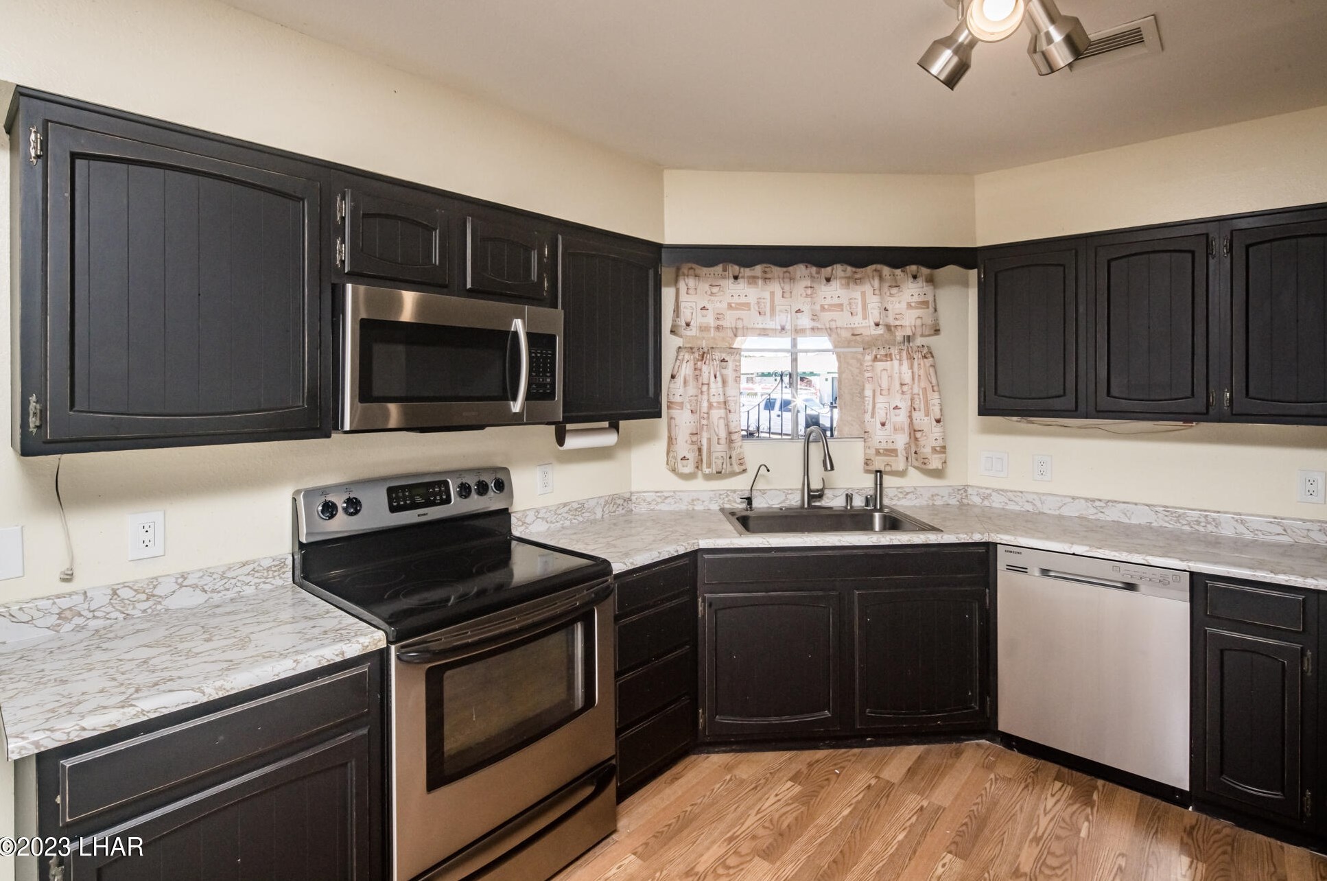 3187 Kiowa Blvd, Lake Havasu City, AZ 86404