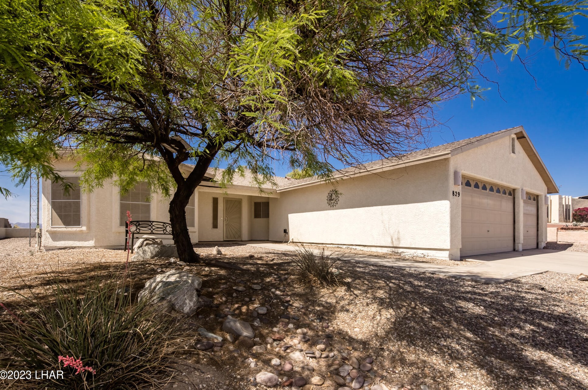 829 Rolling Hills Plaza N, Lake Havasu City, AZ 86406