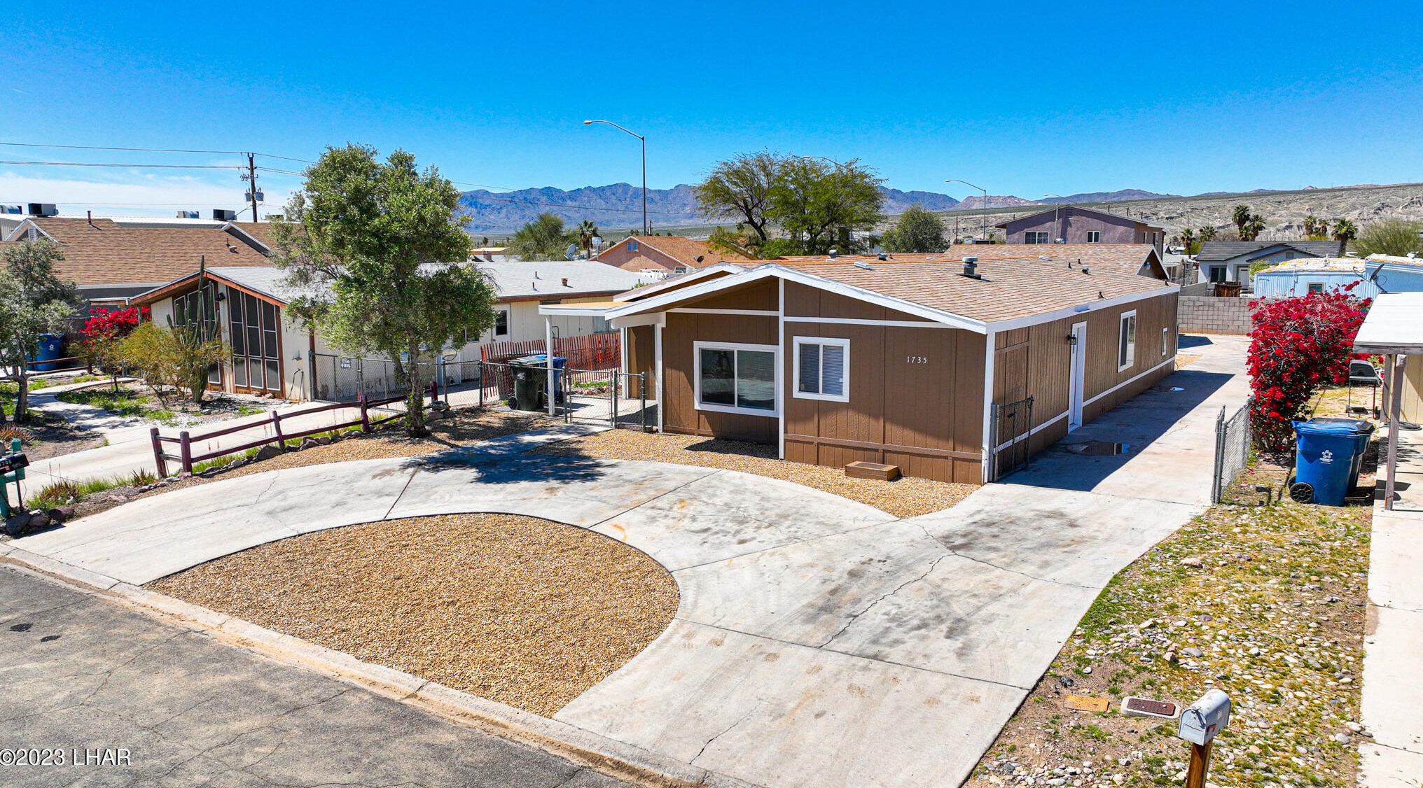 1735 River Gardens Dr, Bullhead City, AZ 86442