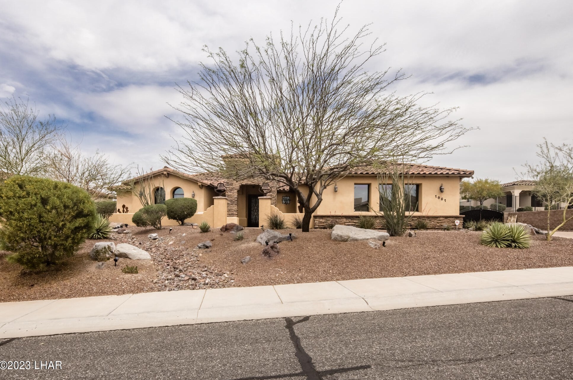 1051 Avienda Del Sol, Lake Havasu City, AZ 86406