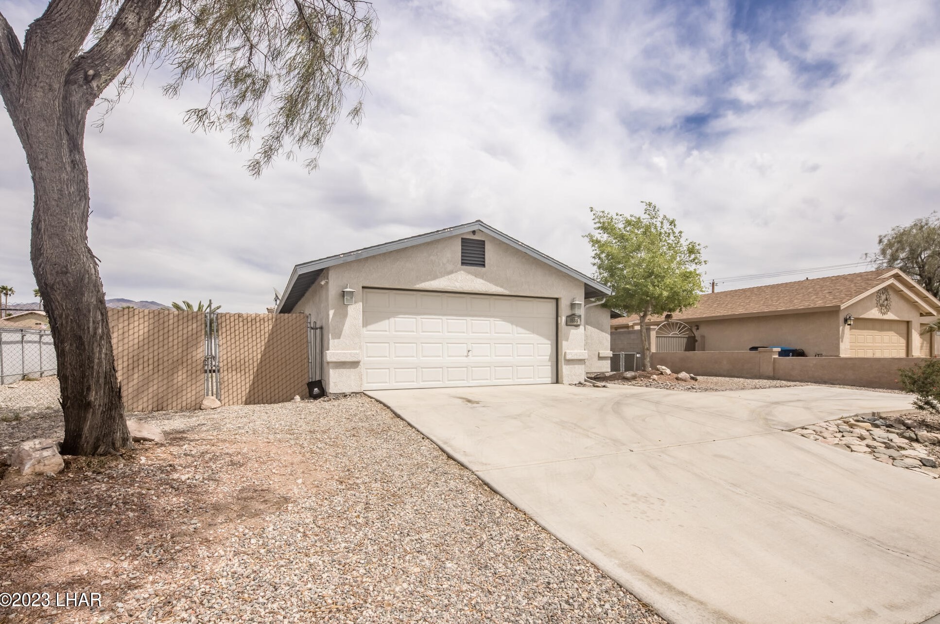 3555 Kearsage Dr, Lake Havasu City, AZ 86406-9119