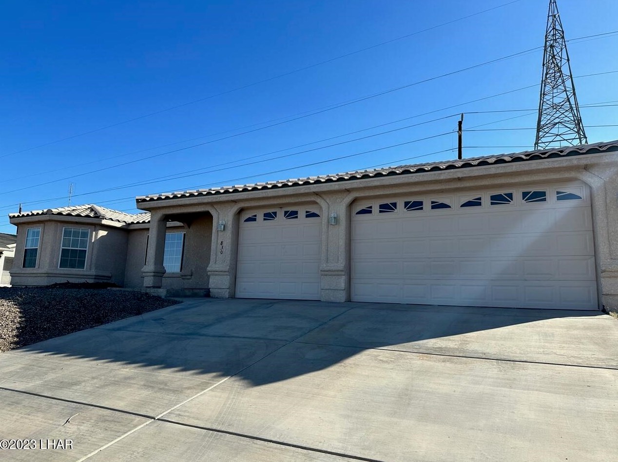 830 Desert View Dr, Lake Havasu City, AZ 86404