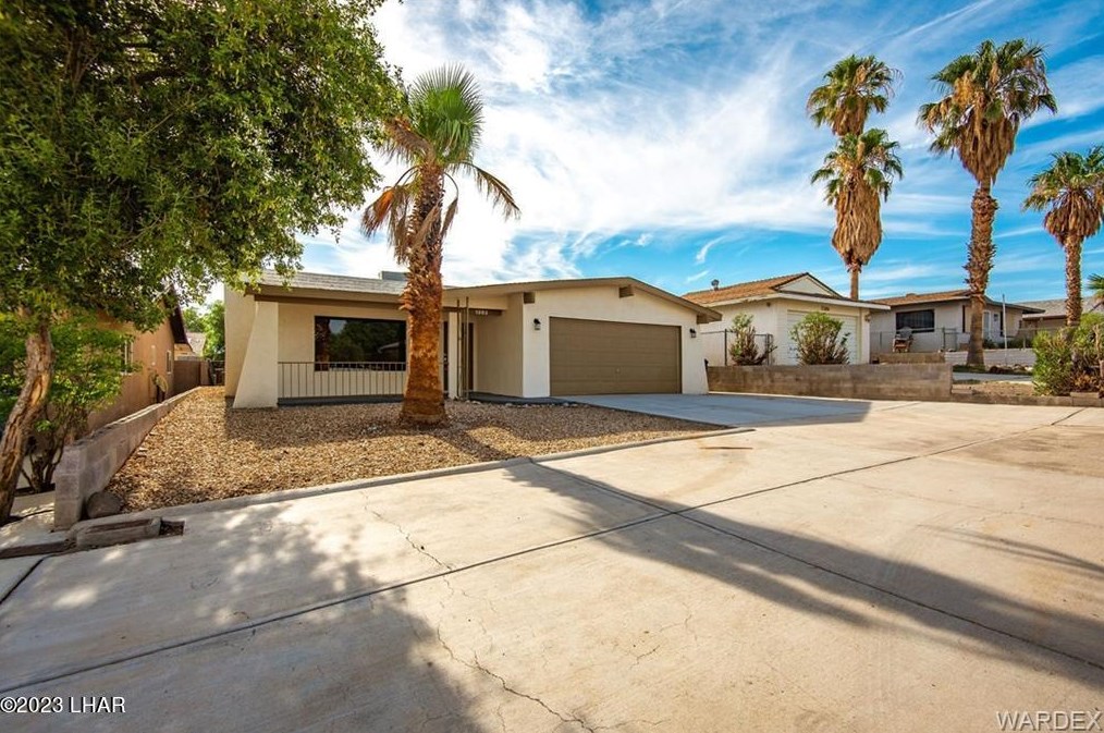 1382 Verde Dr, Bullhead City, AZ 86442