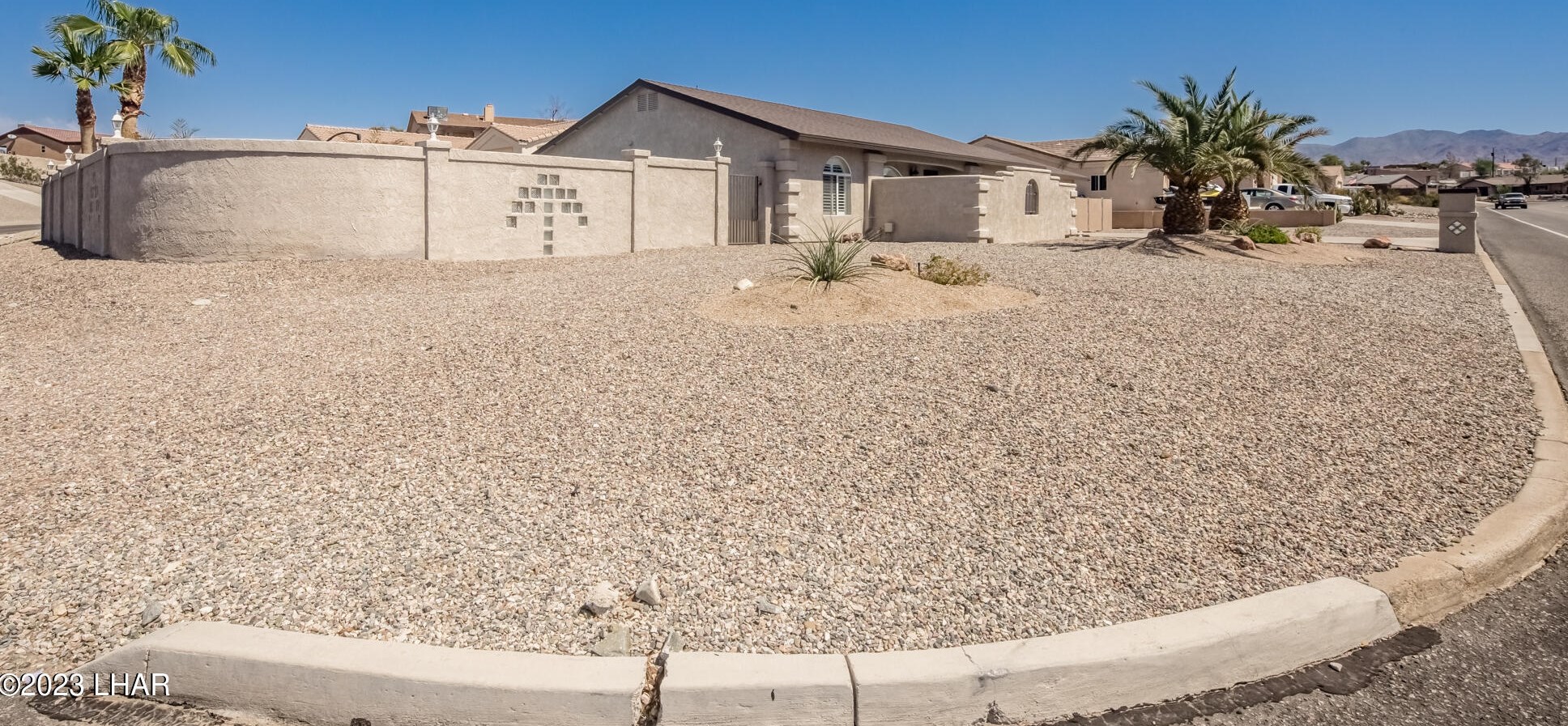 2271 Rainbow Ave N, Lake Havasu City, AZ 86403