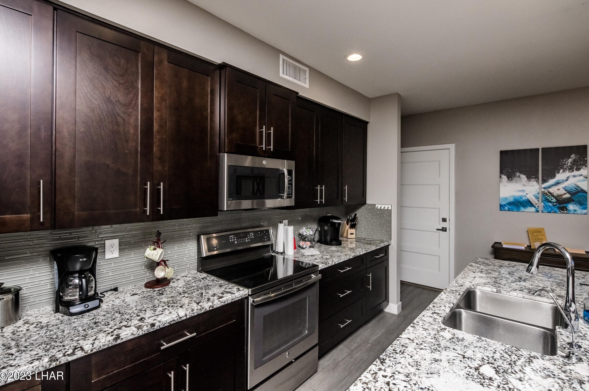 700 Empress Dr, Lake Havasu City AZ  86403-3305 exterior