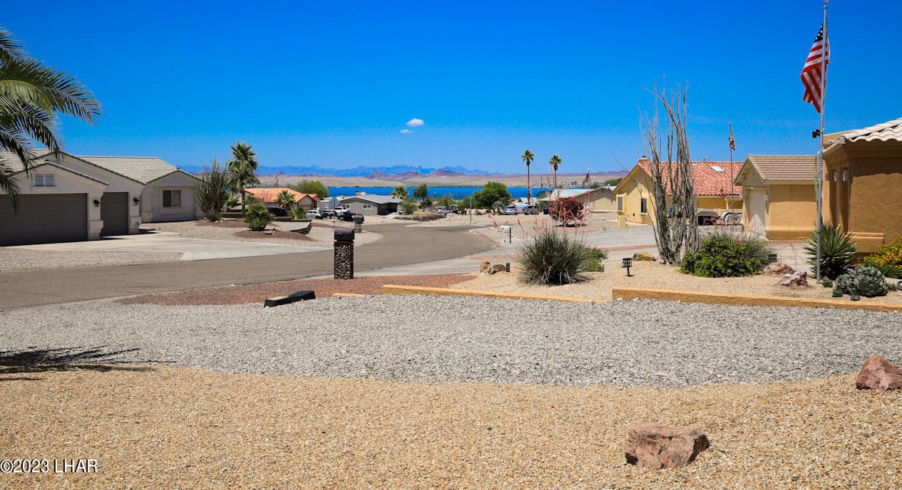 1835 Emerald Dr, Lake Havasu City AZ  86403-5611 exterior