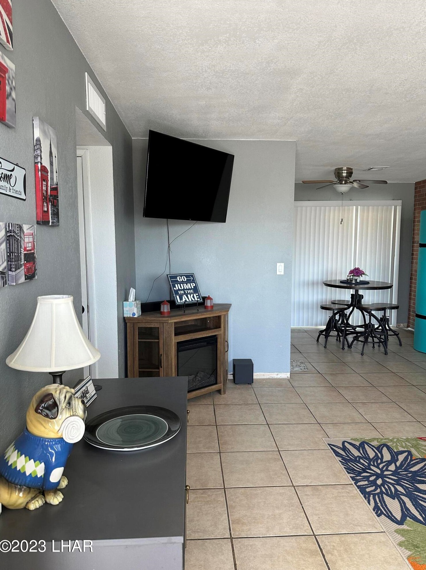 2120 Commander Dr, Lake Havasu City, AZ 86403
