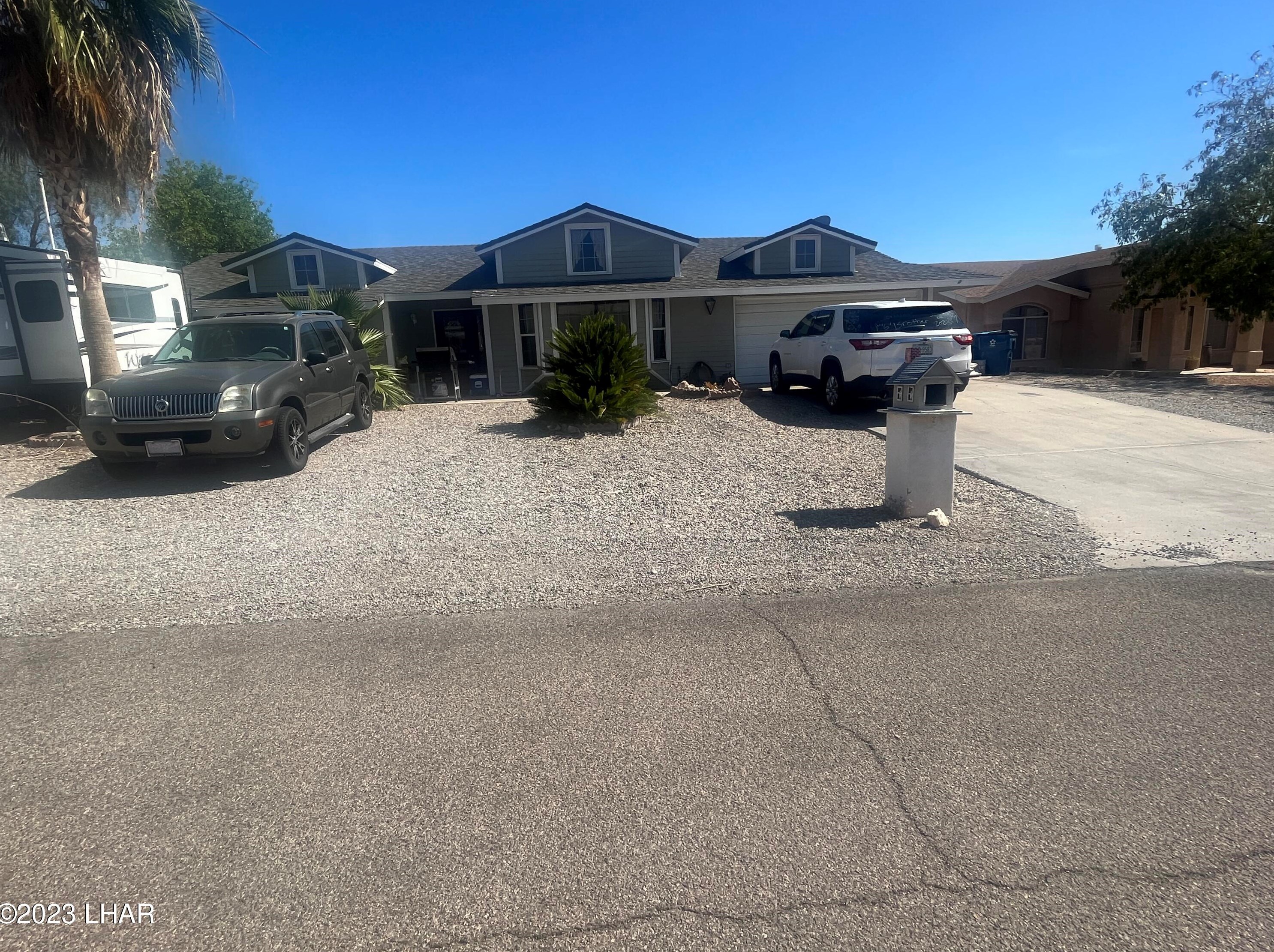 2770 Shasta Ln, Lake Havasu City, AZ 86403