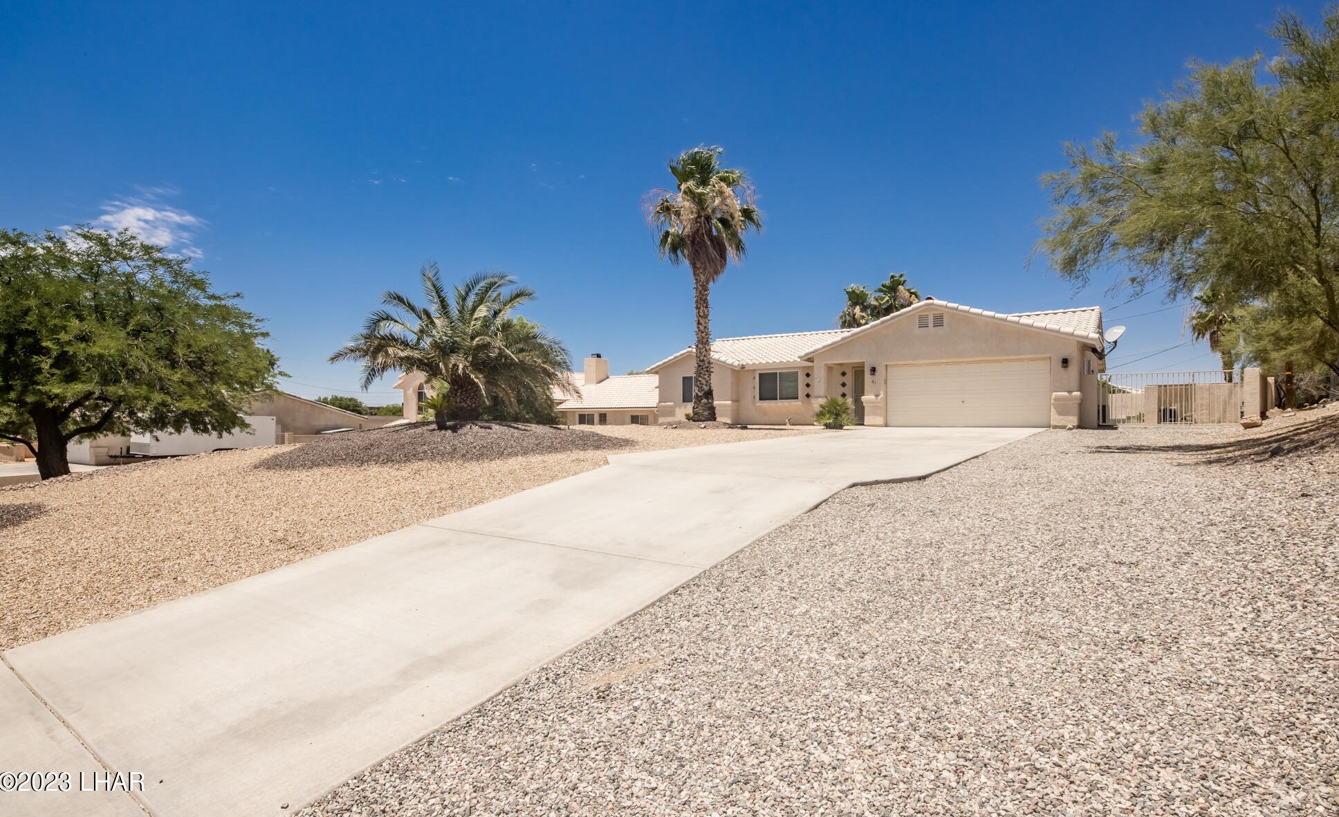 61 Eastwind Dr, Lake Havasu City, AZ 86403