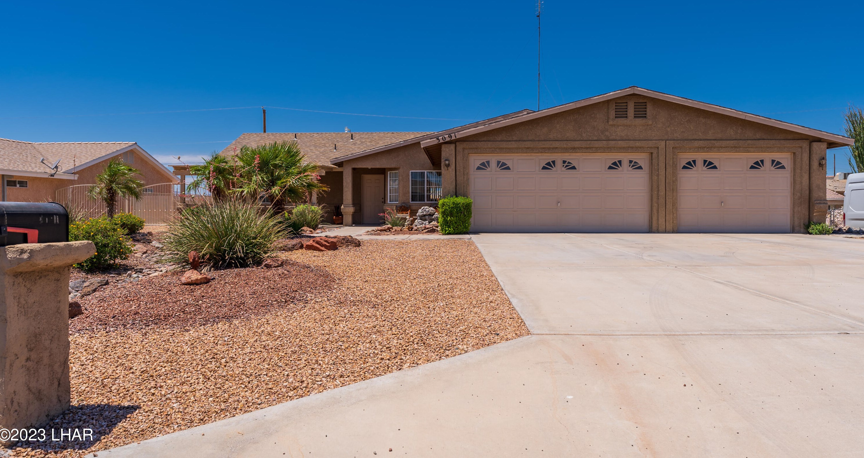 3091 Tomtom Dr, Lake Havasu City, AZ 86406